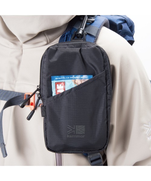 karrimor（カリマー）の「TC padded pouch（ボディバッグ/ウエストポーチ・メンズ・ライトブルー/ブラック/グレー/ライトオリーブ/イエロー系/チャコール/ブラウン/グレイッシュブルー・ONESIZE/FREE）」の13枚目の写真