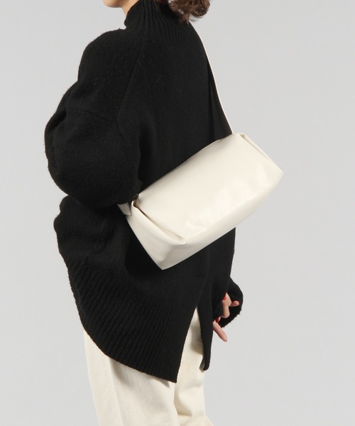 niko and...（ニコアンド）の「オリジナル太ストラップショルダーバッグ（ショルダーバッグ・レディース・ブラック/オフホワイト/その他1・0）」の17枚目の写真