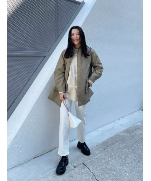 MOUSSY（マウジー）の「PLAIN JEANS COLOR STRAIGHT（デニムパンツ・レディース・ホワイト/ライトカーキ/ブラック・24inch/26inch/27inch/23inch/25inch）」の5枚目の写真