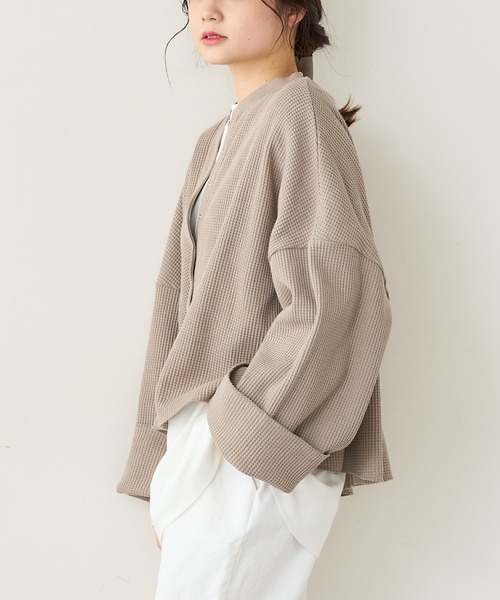 PUAL CE CIN（ピュアルセシン）の「ワッフルヘンリーネックロングスリーブ（Tシャツ/カットソー・レディース・ベージュ/グレー/オフホワイト・FREE）」の3枚目の写真