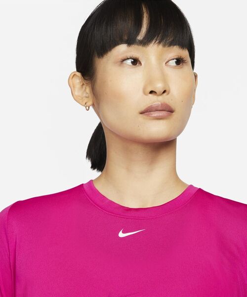 NIKE（ナイキ）の「ナイキ Dri-FIT ワン ウィメンズ スタンダード フィット ロングスリーブ トップ 春服 ロンT / Nike Dri-FIT One Women's Standard Fit Long-Sleeve Top（Tシャツ/カットソー・レディース・ピンク系その他/ブラック・S/M/L/XL/XS）」の5枚目の写真