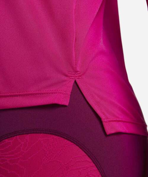 NIKE（ナイキ）の「ナイキ Dri-FIT ワン ウィメンズ スタンダード フィット ロングスリーブ トップ 春服 ロンT / Nike Dri-FIT One Women's Standard Fit Long-Sleeve Top（Tシャツ/カットソー・レディース・ピンク系その他/ブラック・S/M/L/XL/XS）」の6枚目の写真