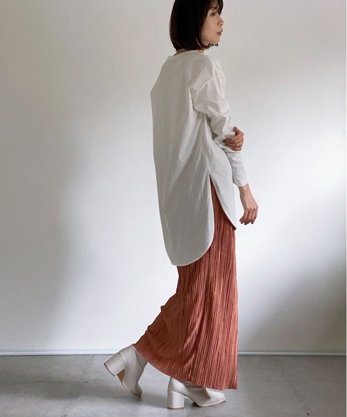 ottilie(オティーリエ)の「ラウンドヘムロングスリーブT(Tシャツ/カットソー・レディース・オフホワイト・FREE)」の17枚目の写真