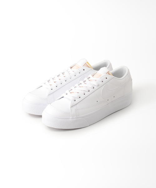 NIKE（ナイキ）の「【NIKE / ナイキ】WMNS BLAZER LOW PLATFORM（スニーカー・メンズ・ホワイト/ベージュ・27cm/28cm/29cm）」の2枚目の写真