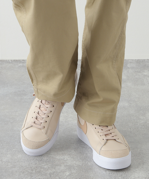 NIKE（ナイキ）の「【NIKE / ナイキ】WMNS BLAZER LOW PLATFORM（スニーカー・メンズ・ホワイト/ベージュ・27cm/28cm/29cm）」の20枚目の写真