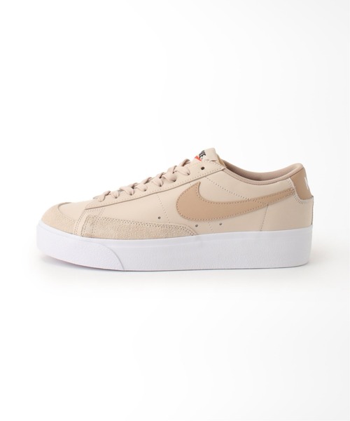 NIKE（ナイキ）の「【NIKE / ナイキ】WMNS BLAZER LOW PLATFORM（スニーカー・メンズ・ホワイト/ベージュ・27cm/28cm/29cm）」の3枚目の写真