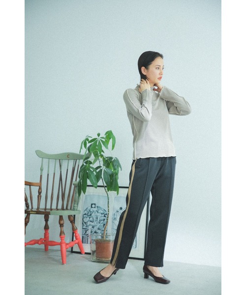 ROSE BUD（ローズバッド）の「サイドライントラックパンツ（その他パンツ・レディース・ブラック/ブルー・ONE SIZE）」の12枚目の写真