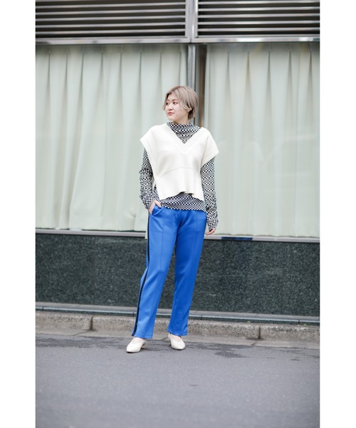 ROSE BUD（ローズバッド）の「サイドライントラックパンツ（その他パンツ・レディース・ブラック/ブルー・ONE SIZE）」の14枚目の写真