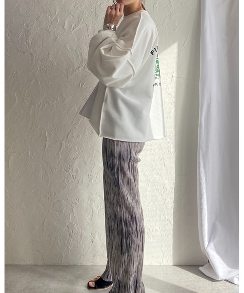 She's Closet(シーズクローゼット)の「ビッグシルエットボリュームスリーブヴィンテージ風プリント長袖プルオーバースウェット(スウェット・レディース・オフホワイト/グリーン/オートミール/スミクロ・FREE)」の18枚目の写真