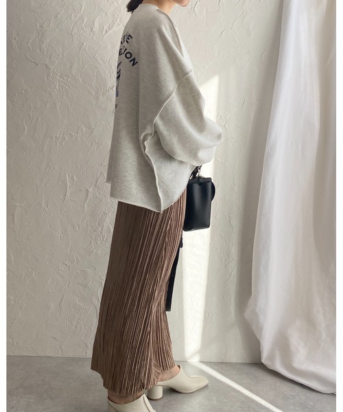 She's Closet(シーズクローゼット)の「ビッグシルエットボリュームスリーブヴィンテージ風プリント長袖プルオーバースウェット(スウェット・レディース・オフホワイト/グリーン/オートミール/スミクロ・FREE)」の6枚目の写真