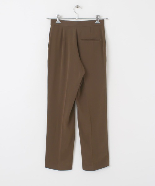 URBAN RESEARCH（アーバンリサーチ）の「サテンストレートパンツ（その他パンツ・レディース・ブラウン系その他/グリーン系その他/ブラック・38/34/36）」の7枚目の写真