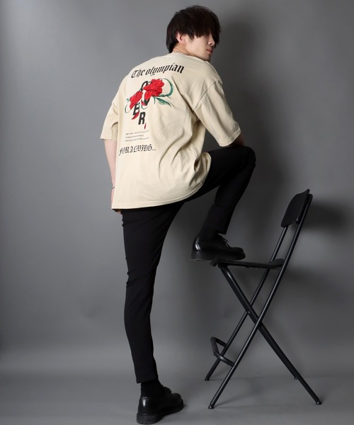 SITRY(シトリー)の「oversize rose embroidery T-shirt/オーバーサイズ 薔薇刺繍 Tシャツ(Tシャツ/カットソー・メンズ・ホワイト/ブラック/ベージュ・M/L)」の13枚目の写真