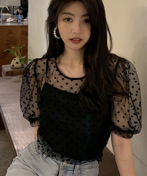 VIBGYOR Women(ヴィブジョー ウィメン)の「【KOREA SELECT】ドット柄 チュール 半袖ブラウス(シャツ/ブラウス・レディース・ブラック/カーキ・FREE)」の3枚目の写真
