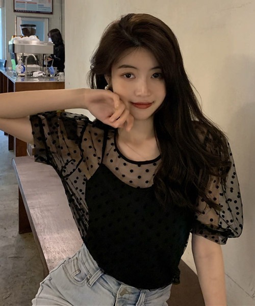VIBGYOR Women(ヴィブジョー ウィメン)の「【KOREA SELECT】ドット柄 チュール 半袖ブラウス(シャツ/ブラウス・レディース・ブラック/カーキ・FREE)」の5枚目の写真
