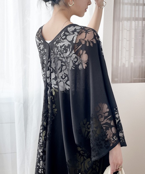 classicalelf(クラシカルエルフ)の「さらりと清涼感。レース素材ポンチョ風トップス(カーディガン/ボレロ・レディース・ホワイト/ブラック/イエロー/ブルー/グレイッシュベージュ・FREE)」の18枚目の写真