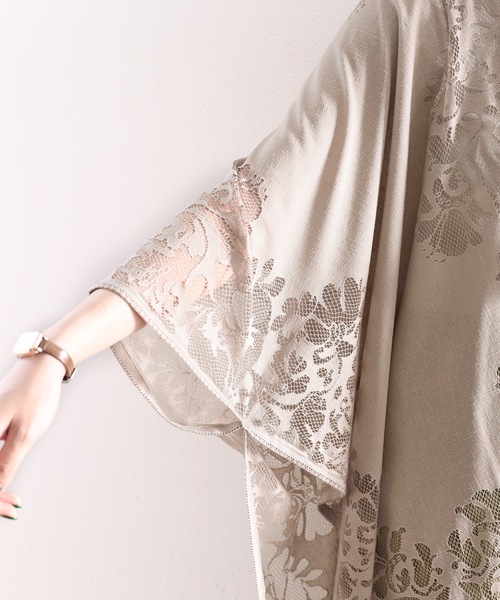 classicalelf(クラシカルエルフ)の「さらりと清涼感。レース素材ポンチョ風トップス(カーディガン/ボレロ・レディース・ホワイト/ブラック/イエロー/ブルー/グレイッシュベージュ・FREE)」の14枚目の写真