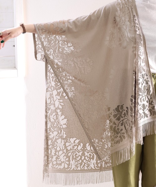 classicalelf(クラシカルエルフ)の「さらりと清涼感。レース素材ポンチョ風トップス(カーディガン/ボレロ・レディース・ホワイト/ブラック/イエロー/ブルー/グレイッシュベージュ・FREE)」の7枚目の写真