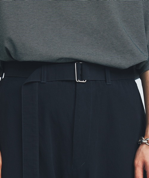marka（マーカ）の「BELTED PANTS（チノパンツ・メンズ・ホワイト/グリーン・1/2）」の8枚目の写真