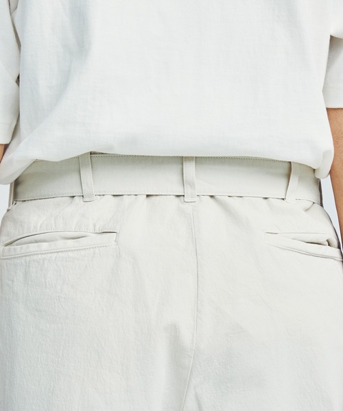marka（マーカ）の「BELTED PANTS（チノパンツ・メンズ・ホワイト/グリーン・1/2）」の15枚目の写真