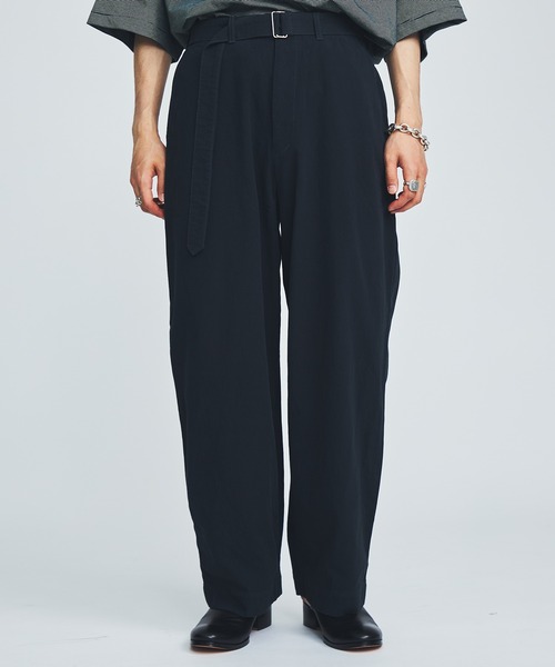 marka（マーカ）の「BELTED PANTS（チノパンツ・メンズ・ホワイト/グリーン・1/2）」の11枚目の写真
