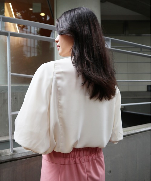 Brownie(ブラウニー)の「前後2WAYボウタイ5分袖ブラウス(シャツ/ブラウス・レディース・レッド/ブラック/サックスブルー/オフホワイト・FREE)」の21枚目の写真