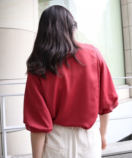 Brownie(ブラウニー)の「前後2WAYボウタイ5分袖ブラウス(シャツ/ブラウス・レディース・レッド/ブラック/サックスブルー/オフホワイト・FREE)」の13枚目の写真