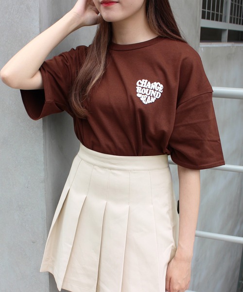 INGNI(イング)の「BACK発泡ハートロゴ/チュニックTシャツ(Tシャツ/カットソー・レディース・ホワイト×ピンク/ブラウン/ホワイト×ブルー/ブラック/サンドベージュ/ホワイト×レッド・M)」の5枚目の写真