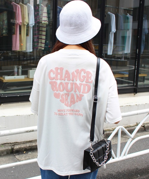 INGNI(イング)の「BACK発泡ハートロゴ/チュニックTシャツ(Tシャツ/カットソー・レディース・ホワイト×ピンク/ブラウン/ホワイト×ブルー/ブラック/サンドベージュ/ホワイト×レッド・M)」の4枚目の写真