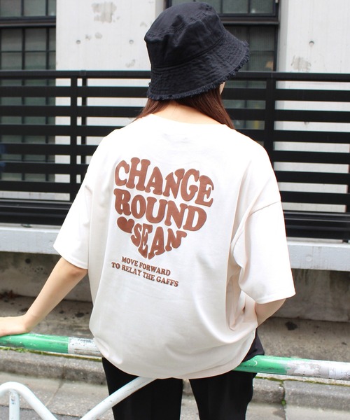 INGNI(イング)の「BACK発泡ハートロゴ/チュニックTシャツ(Tシャツ/カットソー・レディース・ホワイト×ピンク/ブラウン/ホワイト×ブルー/ブラック/サンドベージュ/ホワイト×レッド・M)」の6枚目の写真