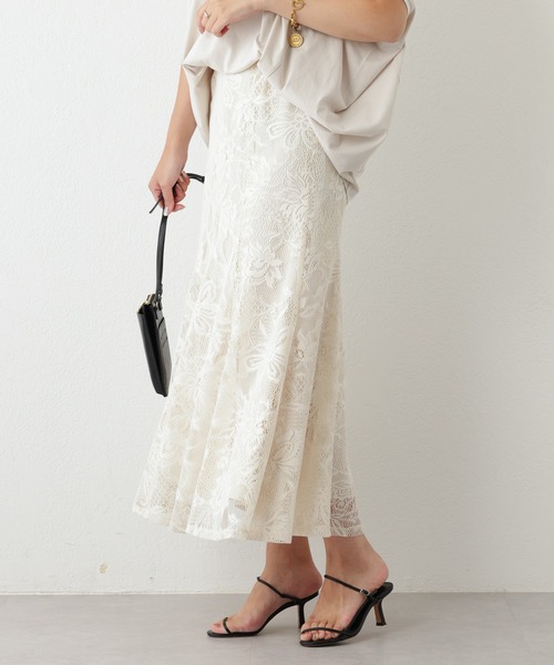 OUVRAGE CLASSE(ウヴラージュクラス)の「レースマーメイドスカート(スカート・レディース・アイボリー/ブラック・MEDIUM)」の3枚目の写真