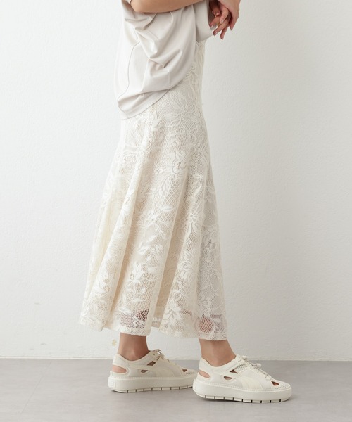 OUVRAGE CLASSE(ウヴラージュクラス)の「レースマーメイドスカート(スカート・レディース・アイボリー/ブラック・MEDIUM)」の5枚目の写真