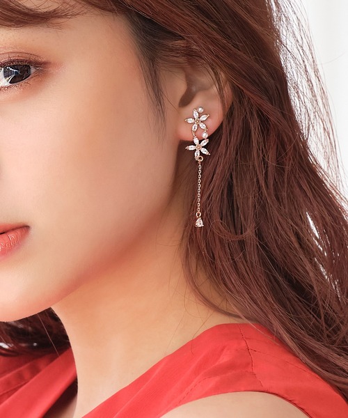 Phoebe(フィービィー)の「ガーデンフラワースウィングピアス/お花(ピアス(両耳用)・レディース・ピンクゴールド/イエローゴールド・FREE)」の2枚目の写真