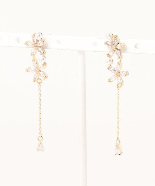 Phoebe(フィービィー)の「ガーデンフラワースウィングピアス/お花(ピアス(両耳用)・レディース・ピンクゴールド/イエローゴールド・FREE)」の6枚目の写真