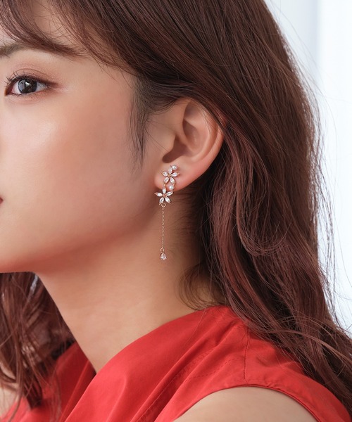 Phoebe(フィービィー)の「ガーデンフラワースウィングピアス/お花(ピアス(両耳用)・レディース・ピンクゴールド/イエローゴールド・FREE)」の5枚目の写真