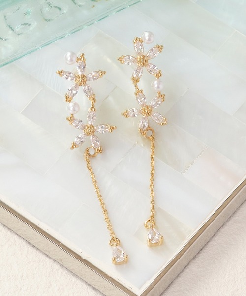 Phoebe(フィービィー)の「ガーデンフラワースウィングピアス/お花(ピアス(両耳用)・レディース・ピンクゴールド/イエローゴールド・FREE)」の10枚目の写真