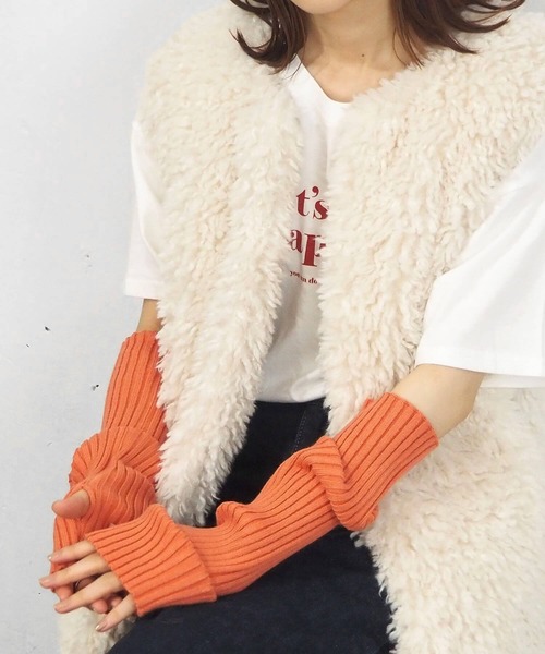 tiptop（ティップトップ）の「リブアームウォーマー（アームカバー・レディース・ブラック/オレンジ/ブルー/アイボリー/グリーン系その他/ライトベージュ・FREE）」の22枚目の写真