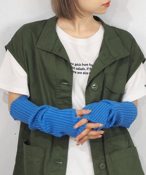 tiptop（ティップトップ）の「リブアームウォーマー（アームカバー・レディース・ブラック/オレンジ/ブルー/アイボリー/グリーン系その他/ライトベージュ・FREE）」の15枚目の写真