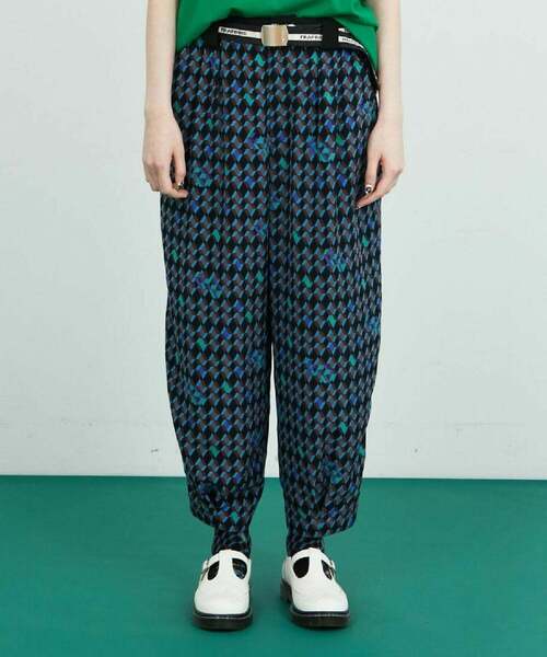 FRAPBOIS（フラボア）の「ジオメトリー パンツ（その他パンツ・レディース・ブラック/ベージュ・1/2）」の2枚目の写真