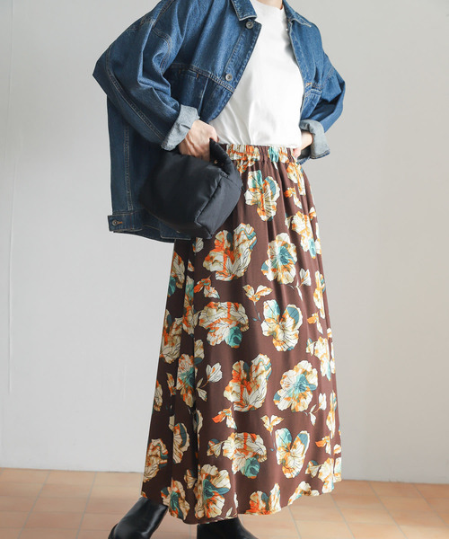 URBAN RESEARCH DOORS（アーバンリサーチドアーズ）の「レーヨン大花柄スカート（スカート・レディース・グレー系その他/ブラウン系その他・MEDIUM）」の8枚目の写真