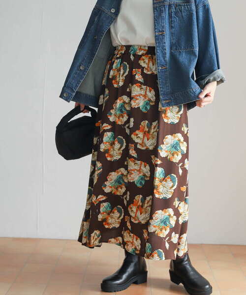 URBAN RESEARCH DOORS（アーバンリサーチドアーズ）の「レーヨン大花柄スカート（スカート・レディース・グレー系その他/ブラウン系その他・MEDIUM）」の14枚目の写真