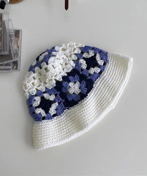 c.u.l（シーユーエル）の「かぎ編み フラワーデザイン ニットバケットハット cula427（ハット・レディース・ブルー/アイボリー/ブラウン・FREE）」の13枚目の写真