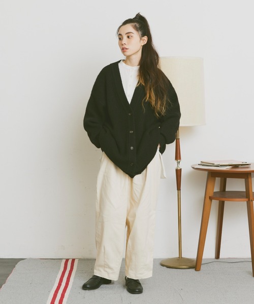 Libra Cue(リブラ キュー)の「リラックスオーバールーズカーディガン(カーディガン/ボレロ・レディース・アイボリー/ブラック/グレー・FREE)」の14枚目の写真