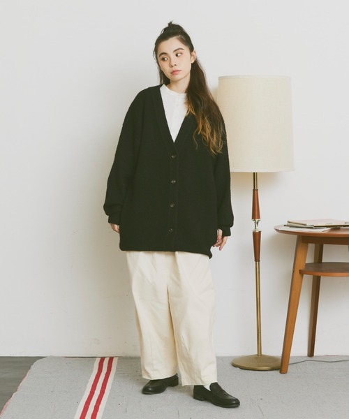 Libra Cue(リブラ キュー)の「リラックスオーバールーズカーディガン(カーディガン/ボレロ・レディース・アイボリー/ブラック/グレー・FREE)」の16枚目の写真