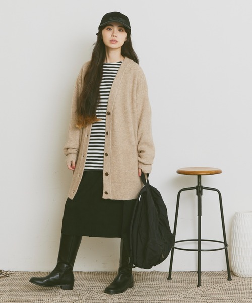 Libra Cue(リブラ キュー)の「リラックスオーバールーズカーディガン(カーディガン/ボレロ・レディース・アイボリー/ブラック/グレー・FREE)」の4枚目の写真