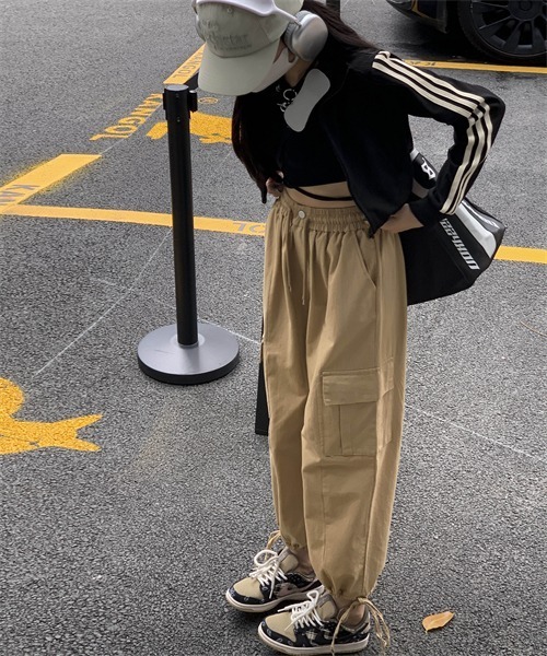 FREE STYLISTS(フリー スタイリスト)の「ワイドストレート カーゴパンツ(カーゴパンツ・レディース・ベージュ/ブラック/カーキ・L/XL/S/M)」の16枚目の写真