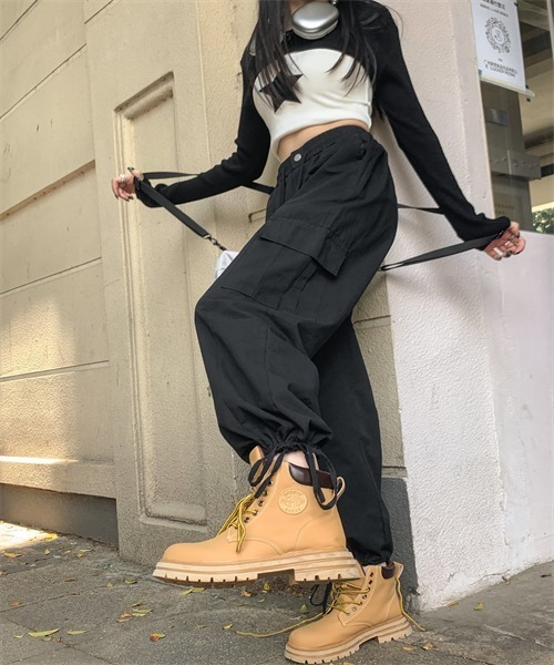 FREE STYLISTS(フリー スタイリスト)の「ワイドストレート カーゴパンツ(カーゴパンツ・レディース・ベージュ/ブラック/カーキ・L/XL/S/M)」の9枚目の写真
