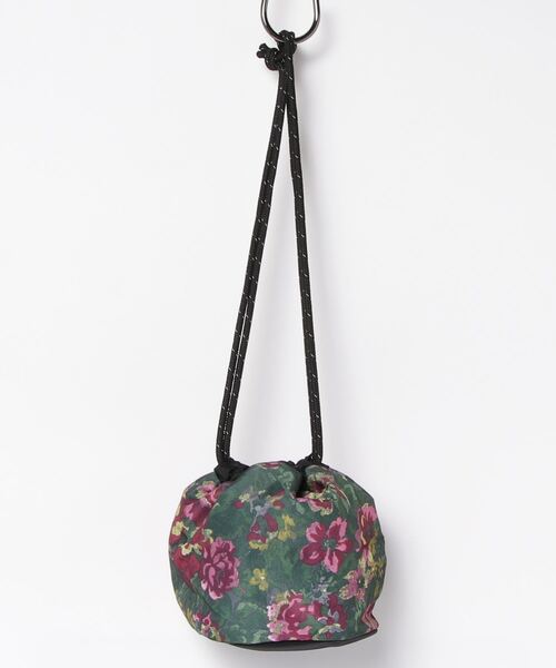 GREGORY（グレゴリー）の「DUMPLING BAG / ダンプリングバッグ / ガーデンタペストリー（ハンドバッグ・メンズ・レッド系その他・ONE SIZE）」の3枚目の写真