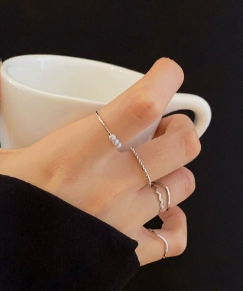 LAC-VERT（ラック・ヴェール）の「シンプルリングセット（リング・レディース・ゴールド/シルバー/その他1・FREE）」の4枚目の写真