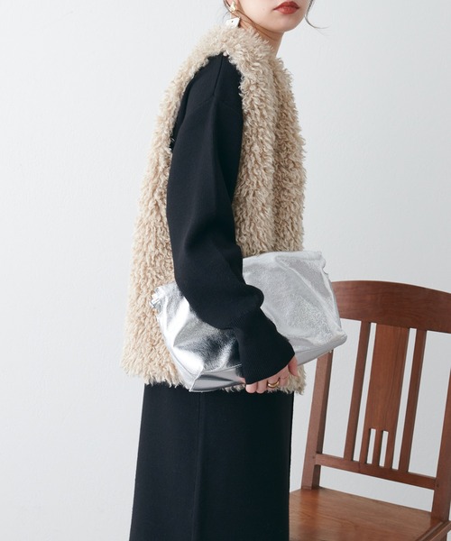 natural couture（ナチュラルクチュール）の「ドロストクラッチバッグ（クラッチバッグ・レディース・シルバー/ブラック・FREE）」の2枚目の写真