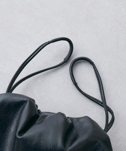 natural couture（ナチュラルクチュール）の「ドロストクラッチバッグ（クラッチバッグ・レディース・シルバー/ブラック・FREE）」の11枚目の写真